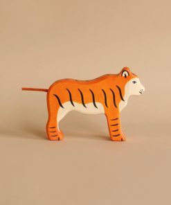 Holztiger Tiger, Standing