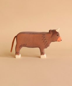 Holztiger Highland Cow, Standing