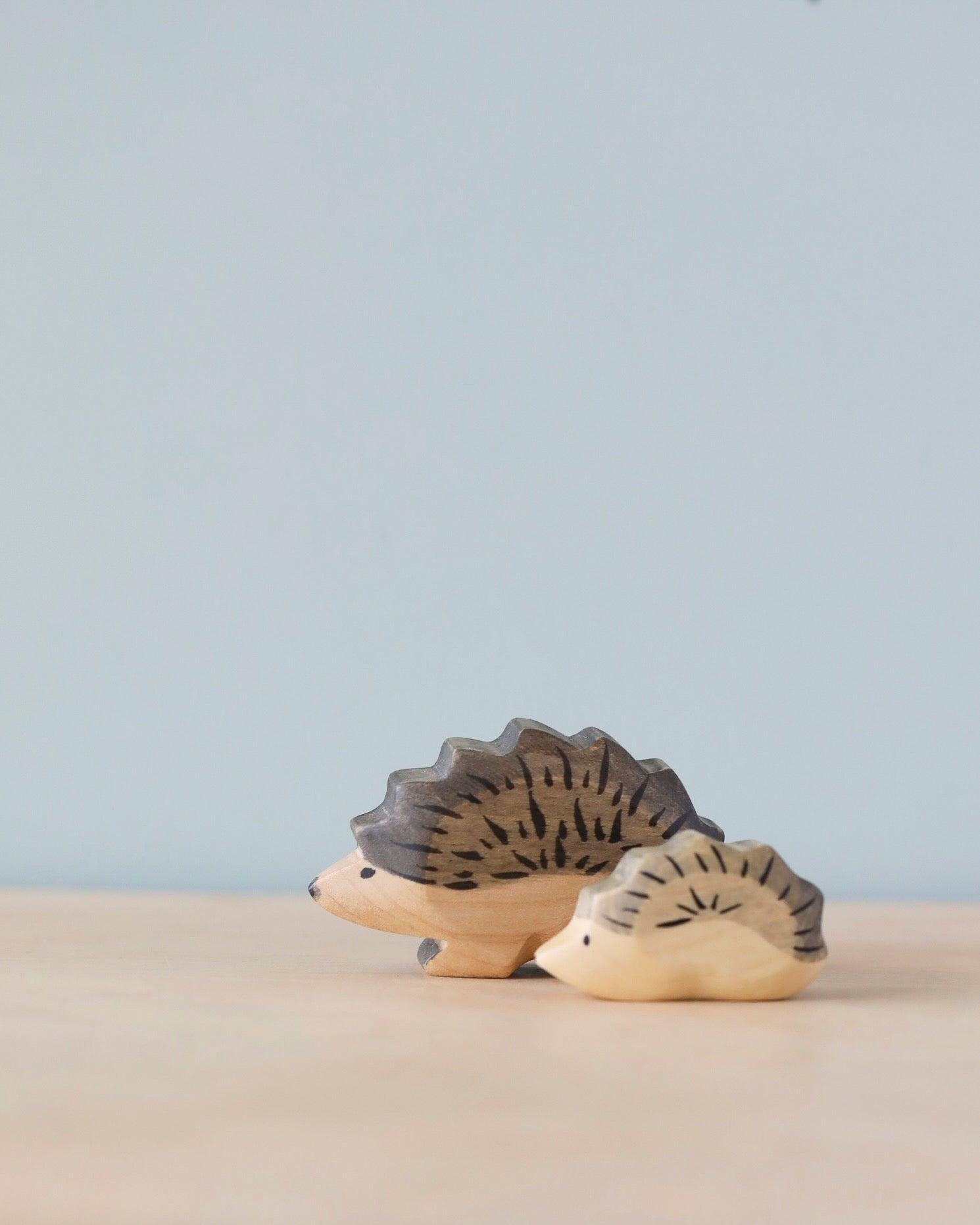Handmade Holzwald Hedgehog Mom - Image 3