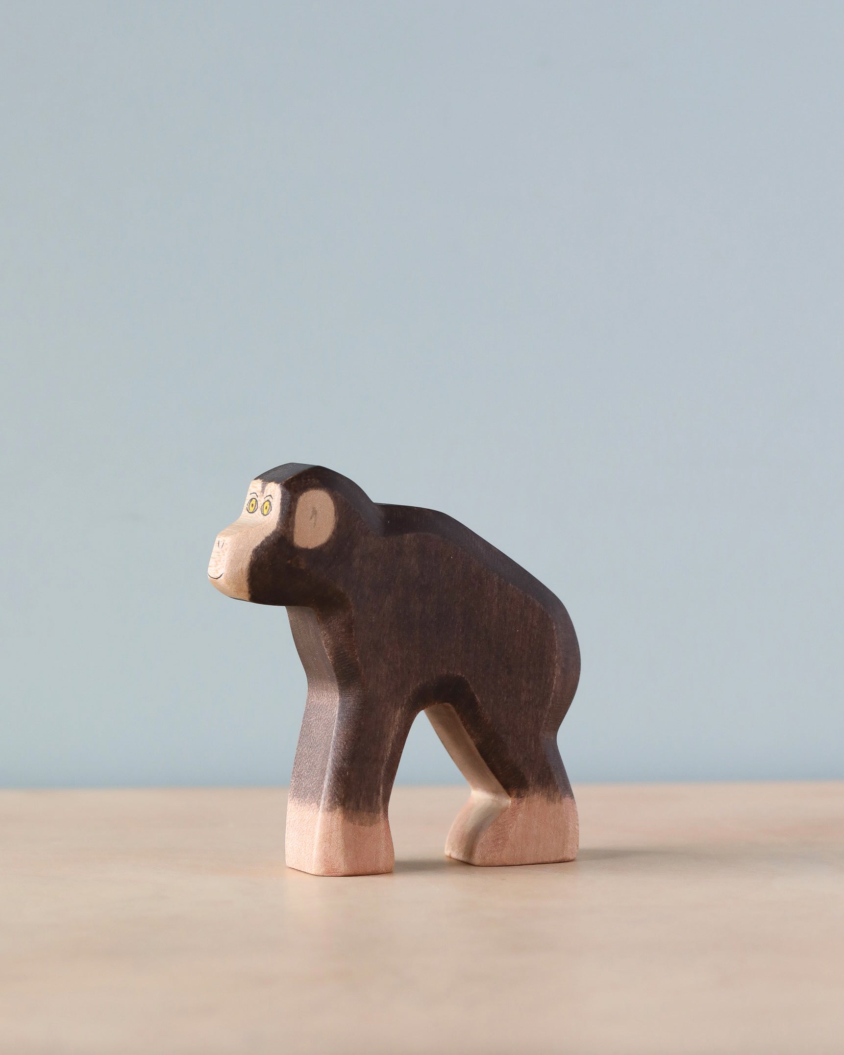 Handmade Holzwald Chimpanzee - Image 2