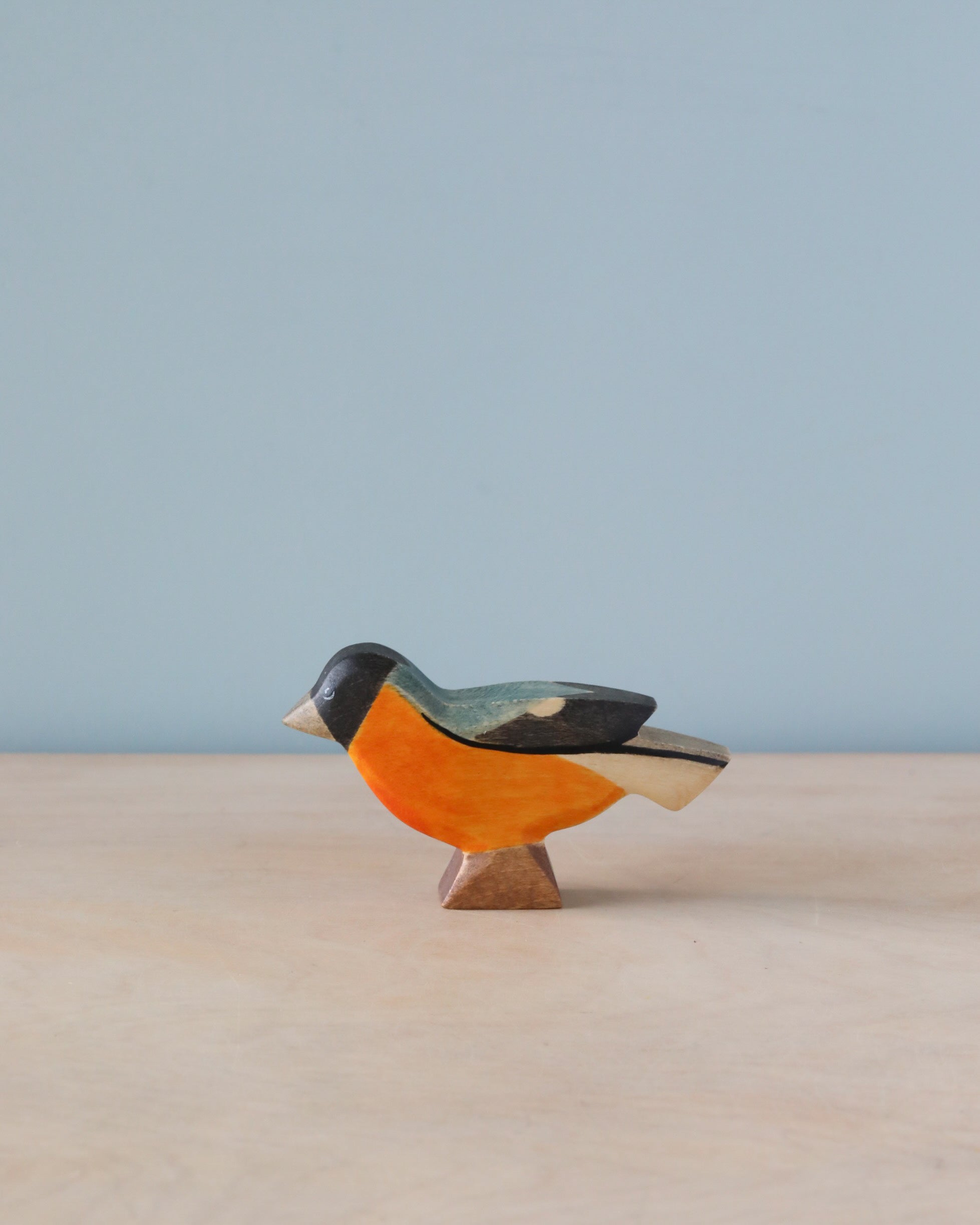Handmade Holzwald Bullfinch Bird - Image 2