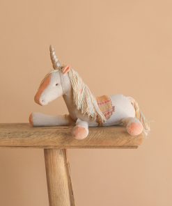 Unicorn, Medium