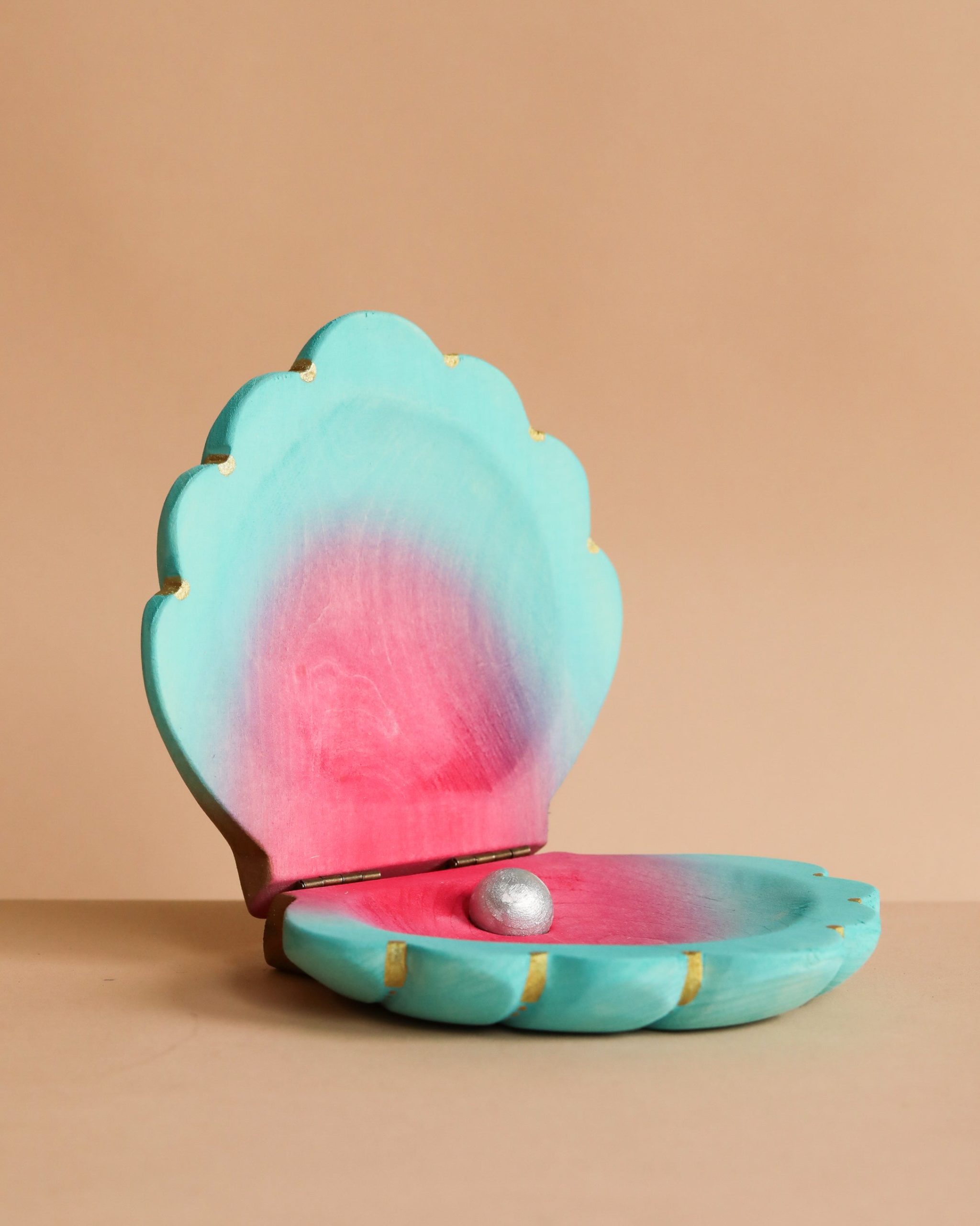 Bumbu Handmade Wooden Big Shell with Pearl