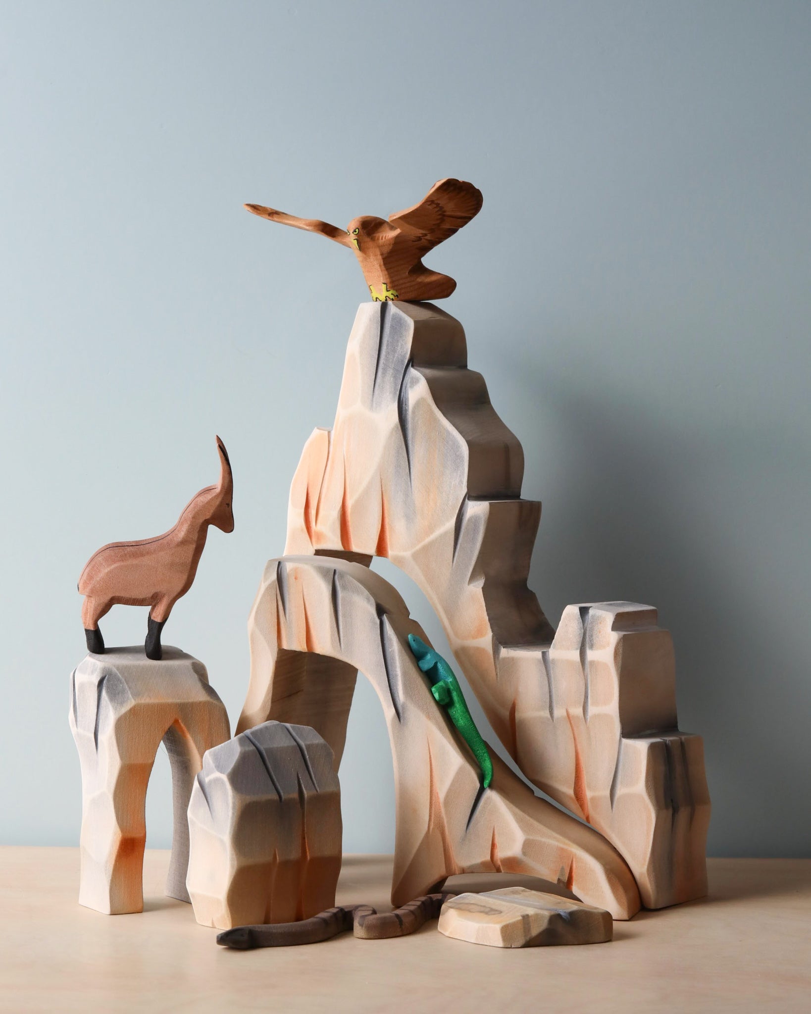 Bumbu Handmade Wooden Mountain Cliff Scene - Image 3