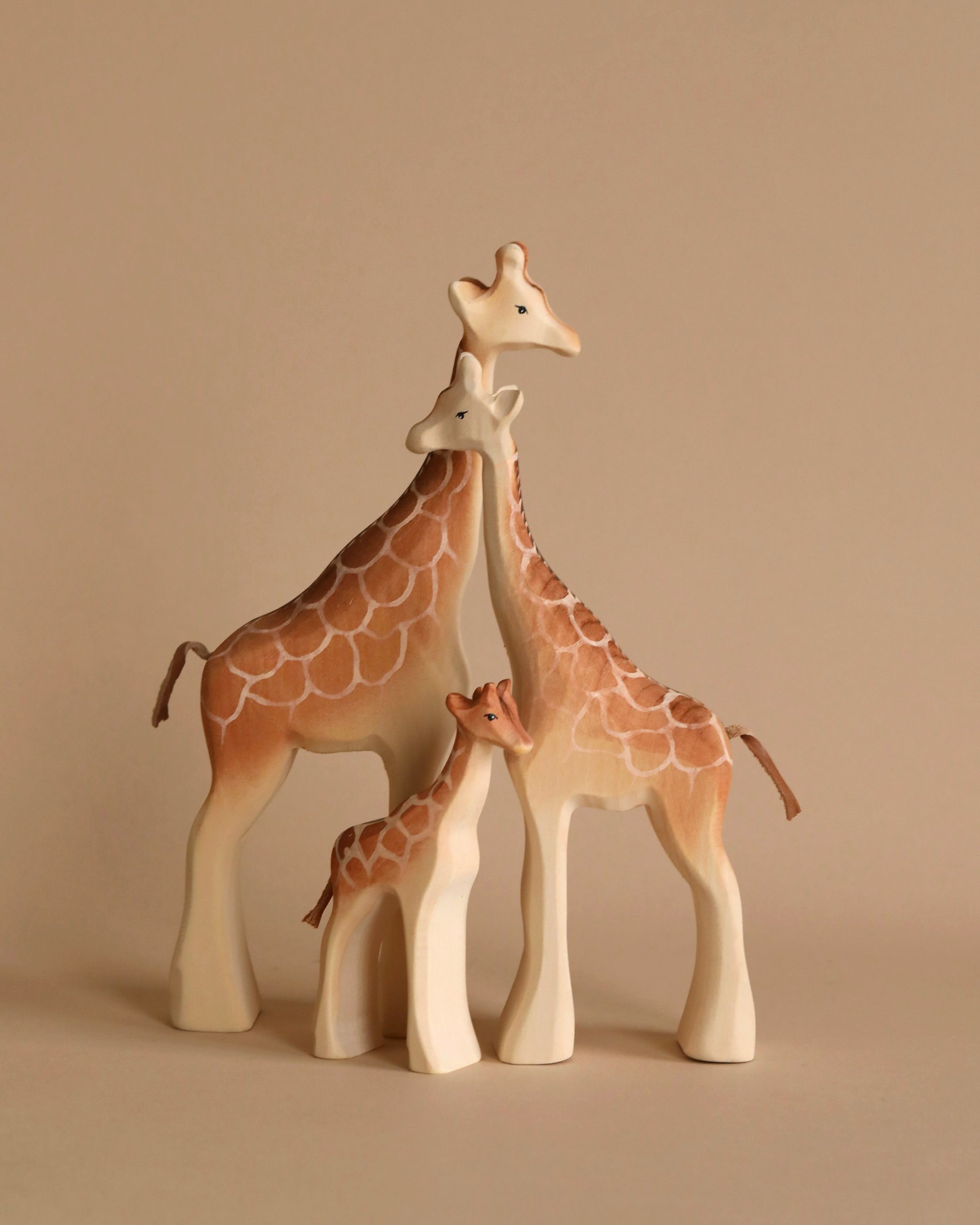 Bumbu Handmade Wooden Giraffe Family Set