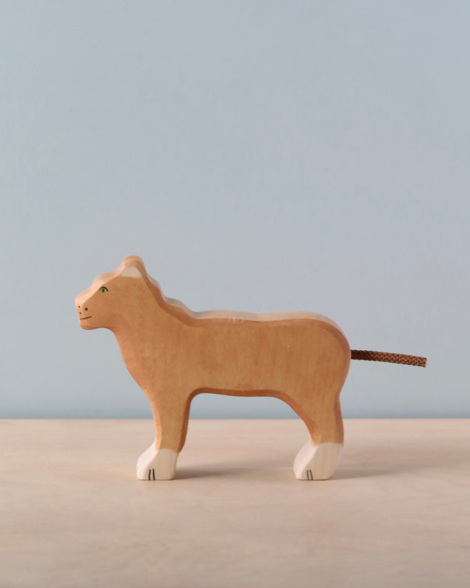 Holztiger Lioness - Image 2