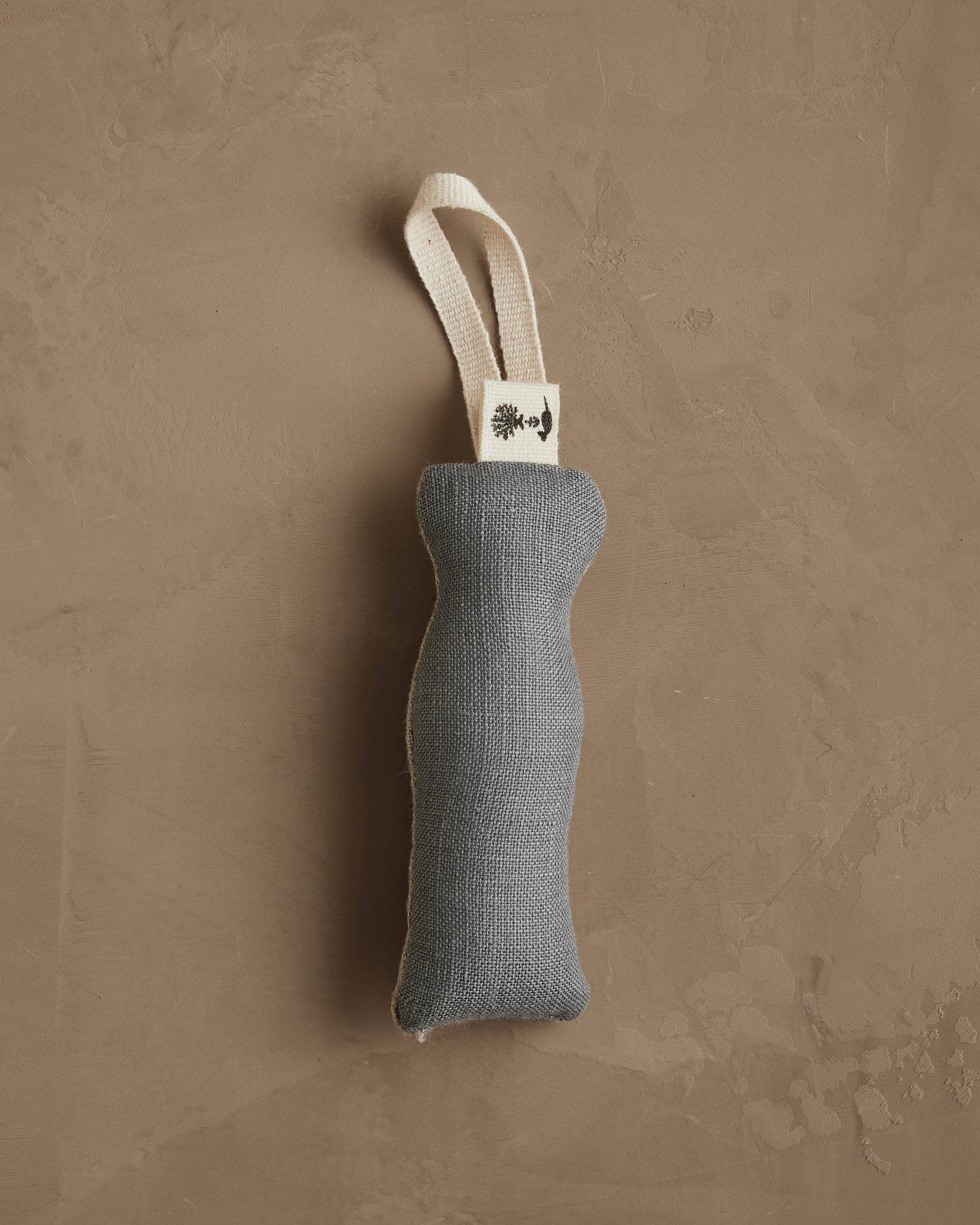 Coral & Tusk Mouse with Wreath Ornament - Image 2