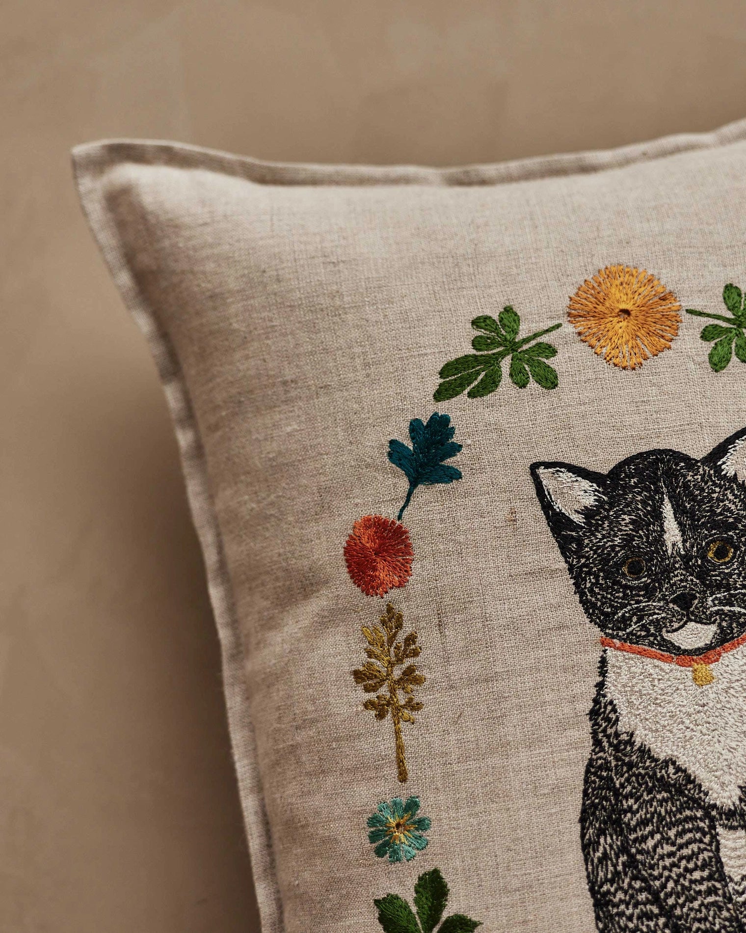 Coral & Tusk Kitten Cameo Pillow - Image 2